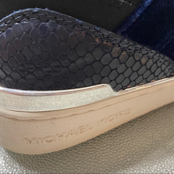 Michael Kors Irving Sneakers - Picture 9 of 14